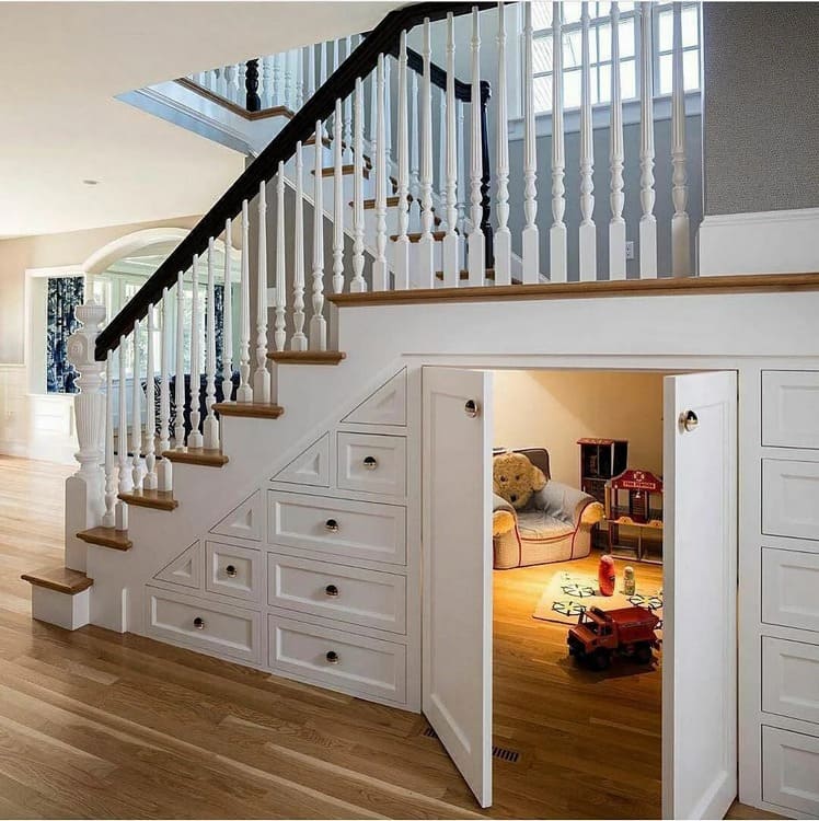 trang tri gam cau thang phong khach (8)